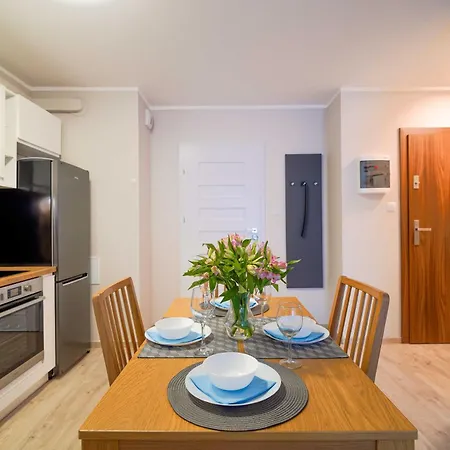 Astrid - Rodzinny 2pok Ap Blisko Morza Parking, Basen Z Sauna W Cenie *